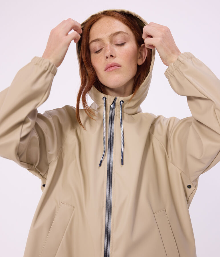 Women's long raincoat in two colours beige