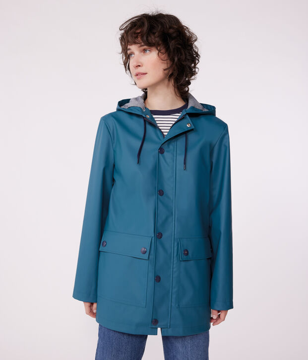 Iconic raincoat for men or women green