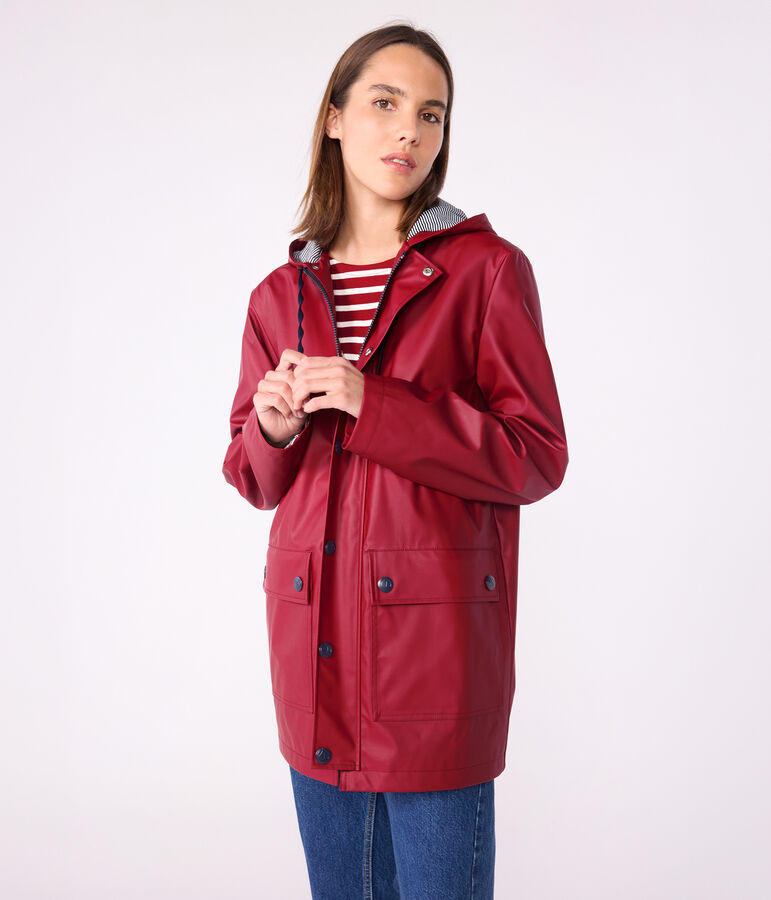 Iconic raincoat for men or women red