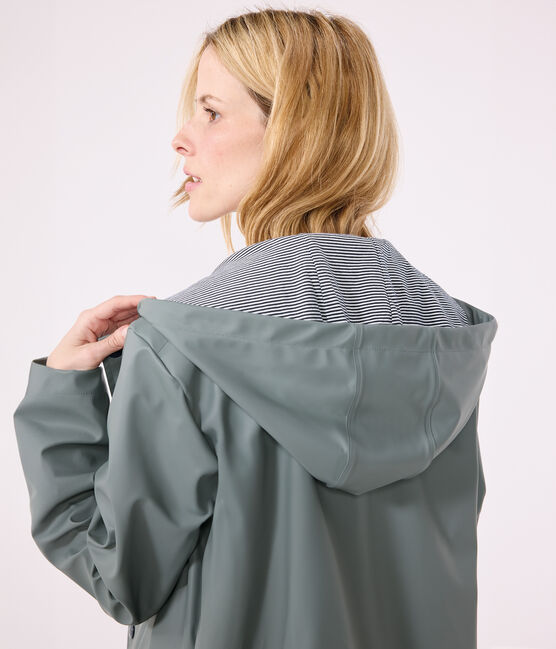 Iconic Recycled Fabric and Organic Cotton Raincoat THUYA green