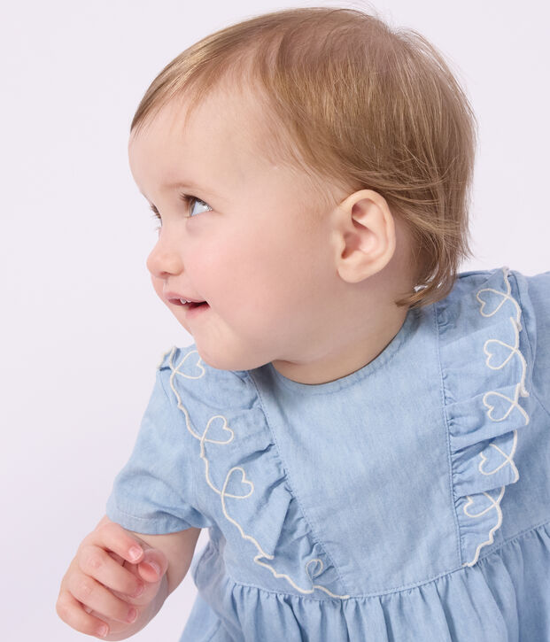 Short-sleeved chambray baby dress embroidered with hearts blue