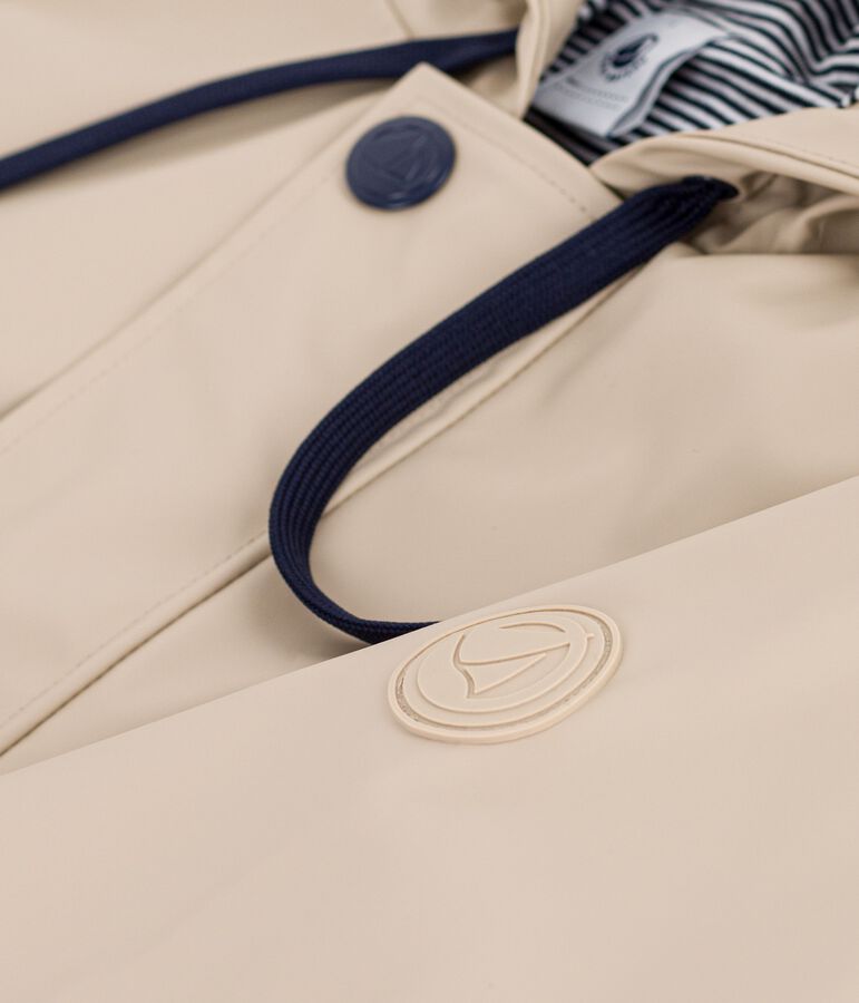 Iconic raincoat for men or women beige