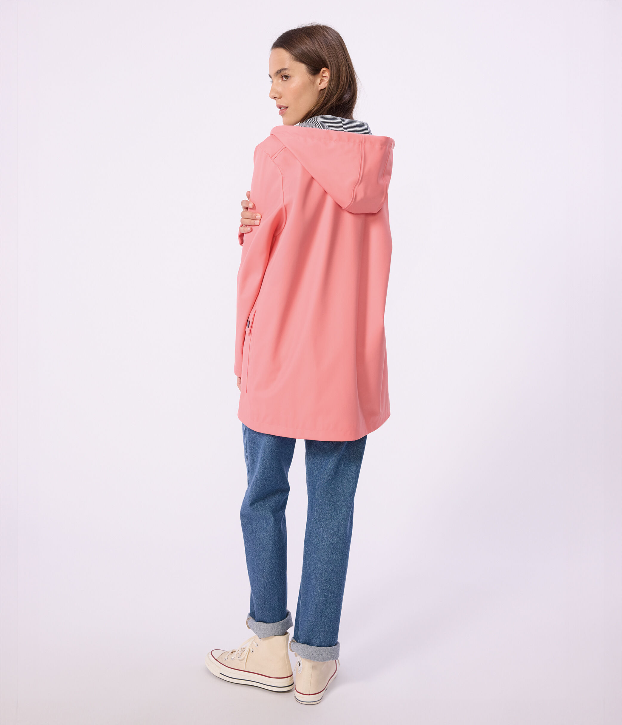 Iconic raincoat for men or women pink