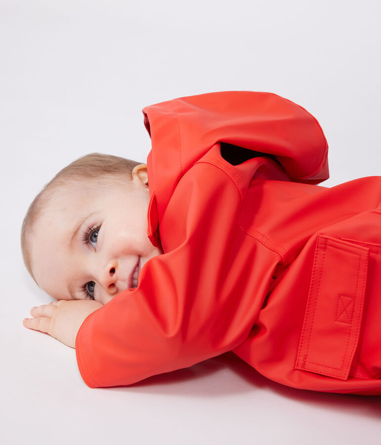 Babies' iconic raincoat in water-repellent fabric red