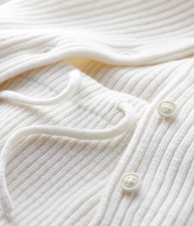 White ribbed knit baby's 2-piece outfit white