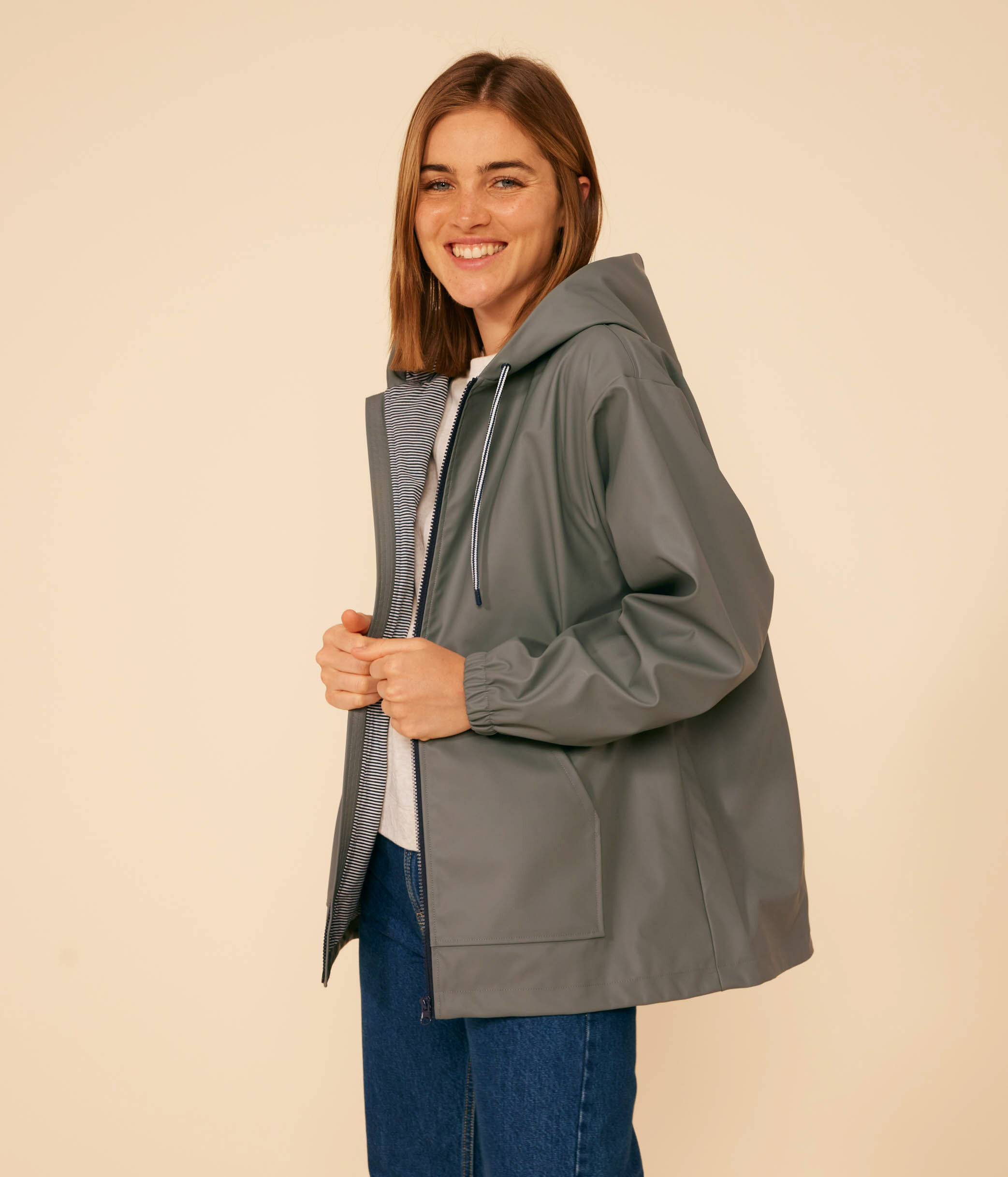 Women's short raincoat top