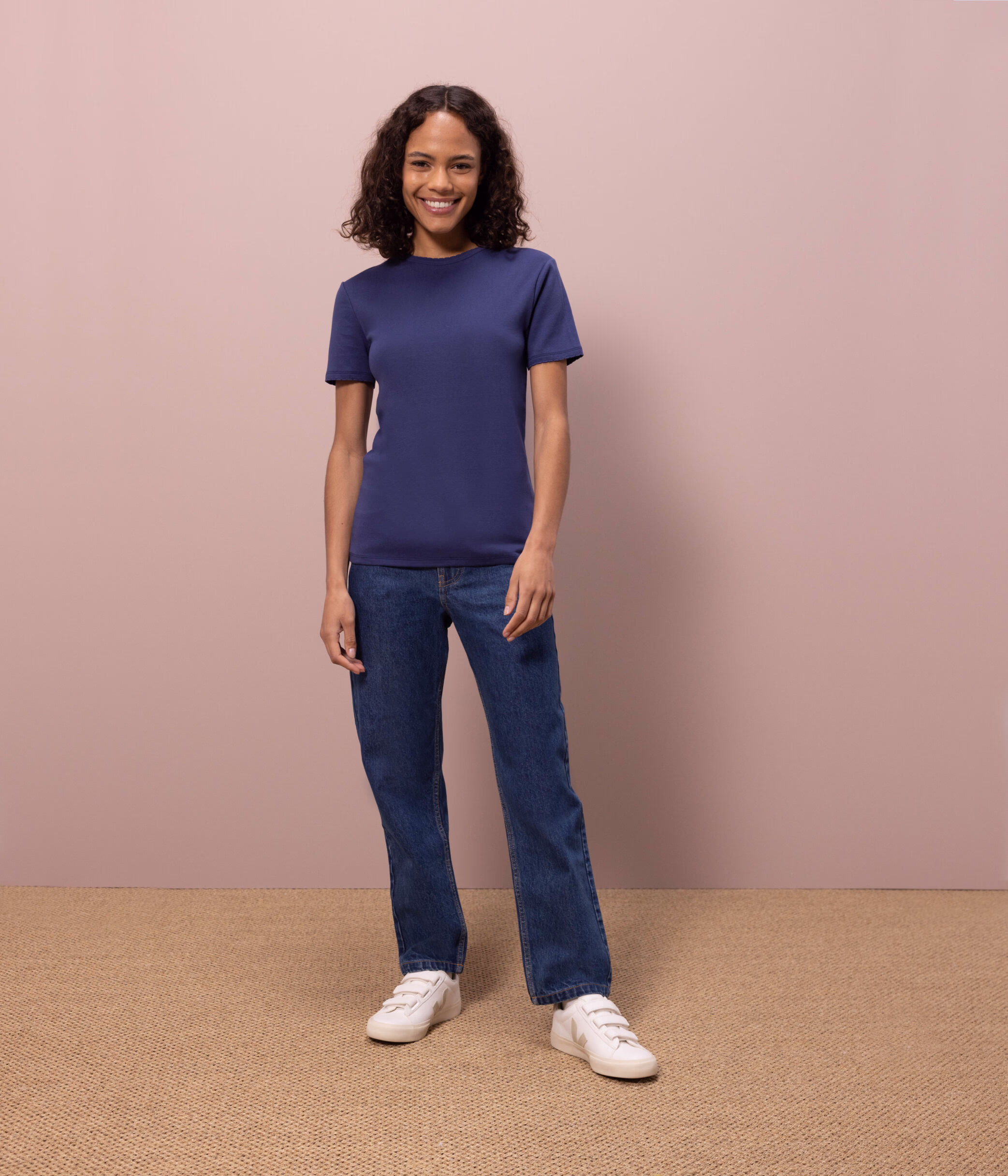 Navy shirt outfit women's hot sale