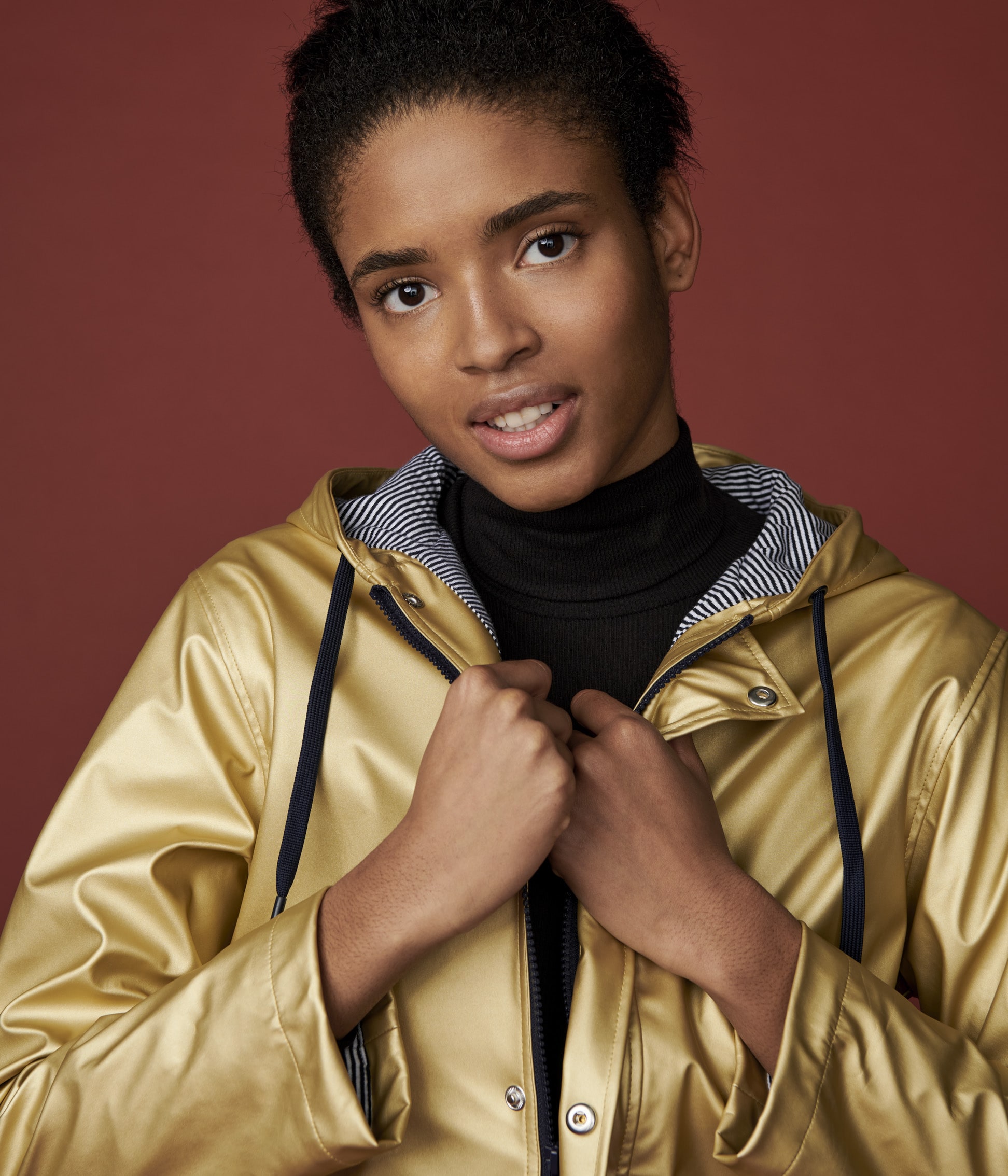 Women's Iconic Gold Raincoat DORE | Petit Bateau